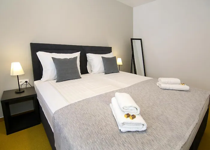 Lägenhet Maxim Deluxe With Balcony & Private Bathrooms - Downtown Spalato, Quiet Neighborhood