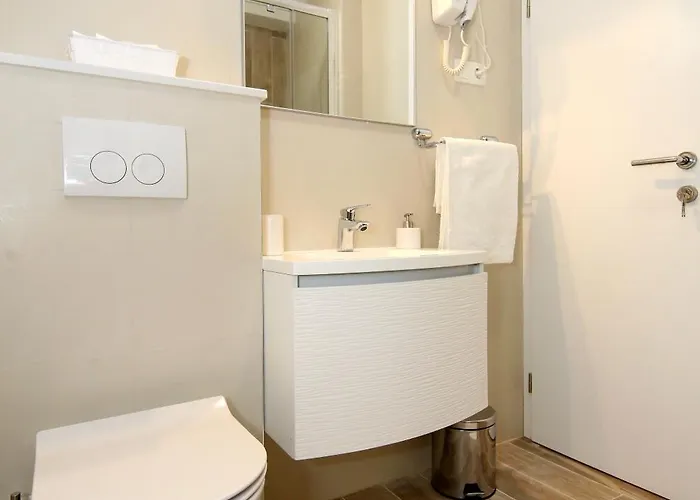 Lägenhet Maxim Deluxe With Balcony & Private Bathrooms - Downtown Spalato, Quiet Neighborhood *