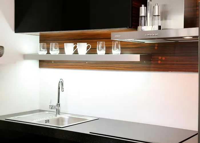 Maxim Deluxe With Balcony & Private Bathrooms - Downtown Spalato, Quiet Neighborhood