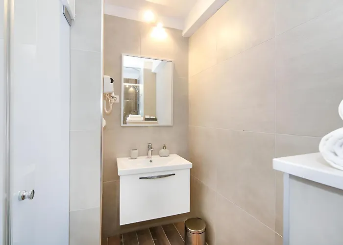 Maxim Deluxe With Balcony & Private Bathrooms - Downtown Spalato, Quiet Neighborhood Split