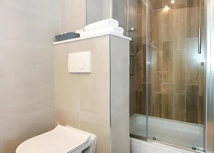 Maxim Deluxe With Balcony & Private Bathrooms - Downtown Spalato, Quiet Neighborhood * Split