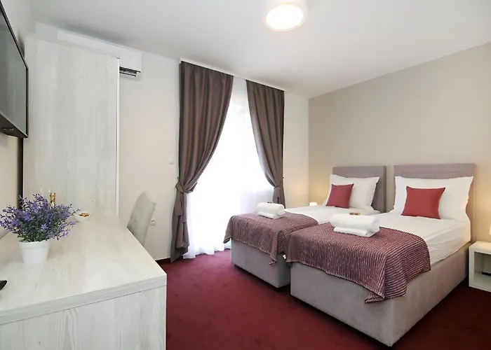 Lägenhet Maxim Deluxe With Balcony & Private Bathrooms - Downtown Spalato, Quiet Neighborhood *