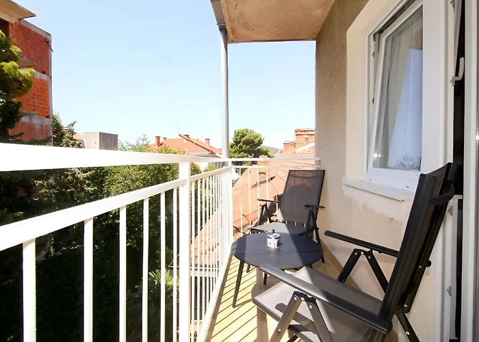 Lägenhet Maxim Deluxe With Balcony & Private Bathrooms - Downtown Spalato, Quiet Neighborhood *