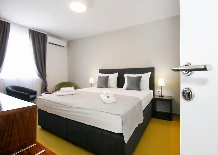 Lägenhet Maxim Deluxe With Balcony & Private Bathrooms - Downtown Spalato, Quiet Neighborhood