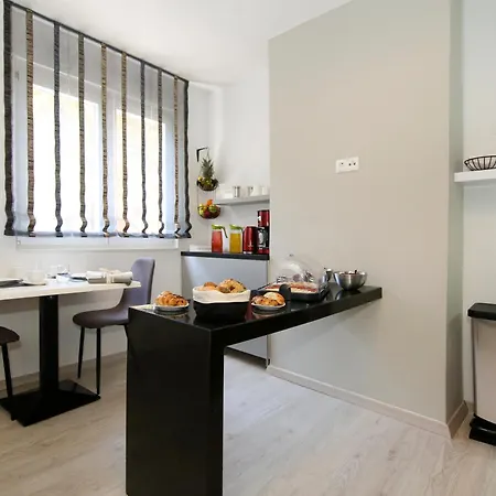 Maxim Deluxe With Balcony & Private Bathrooms - Downtown Spalato, Quiet Neighborhood * Сплит