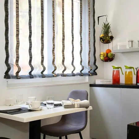 Maxim Deluxe With Balcony & Private Bathrooms - Downtown Spalato, Quiet Neighborhood Split