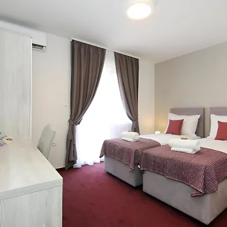 Lejlighed Maxim Deluxe With Balcony & Private Bathrooms - Downtown Spalato, Quiet Neighborhood *